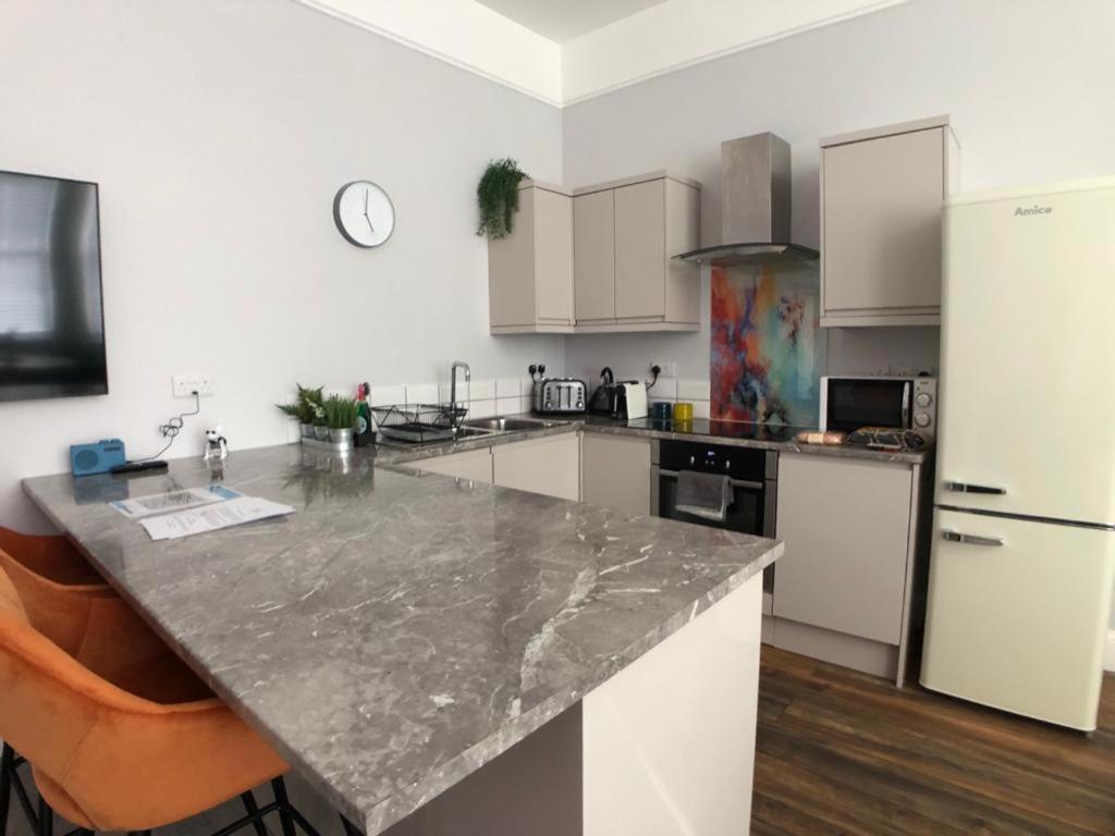 5 Spa Court, Boutique Holiday Apartment In Torquay 토키 외부 사진